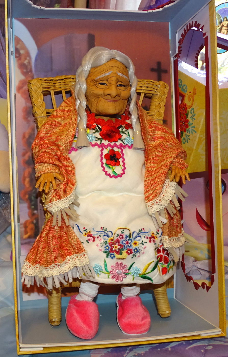 mama coco figurine