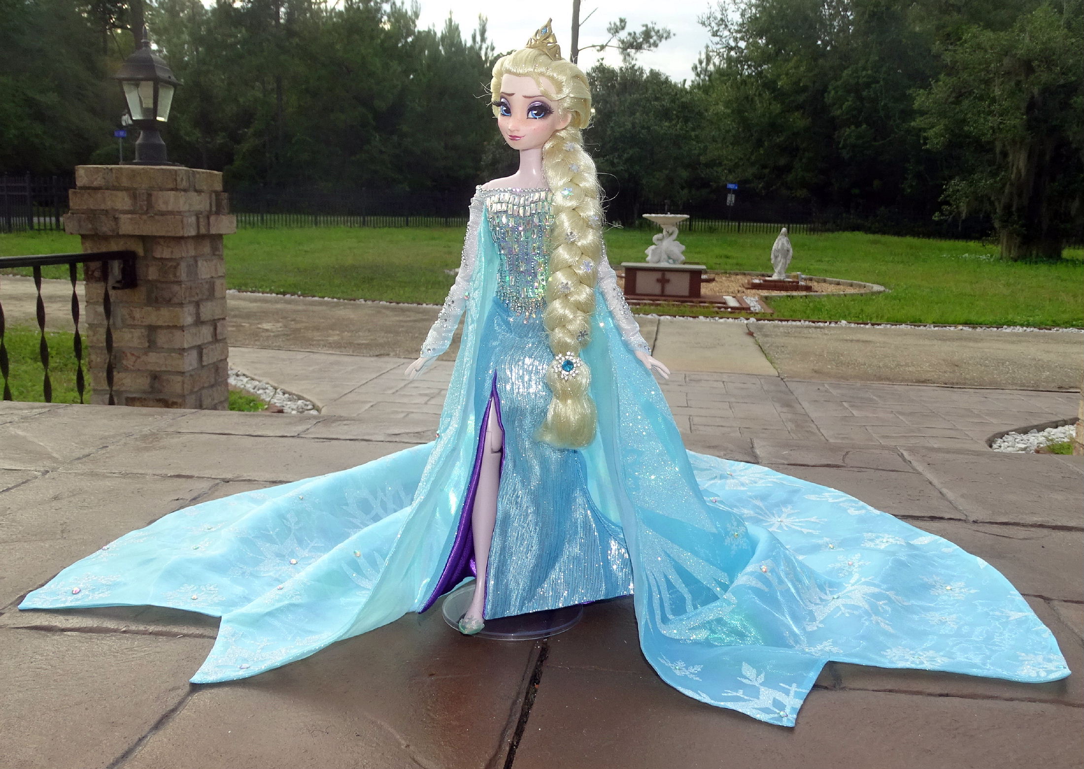 Queen Elsa 16